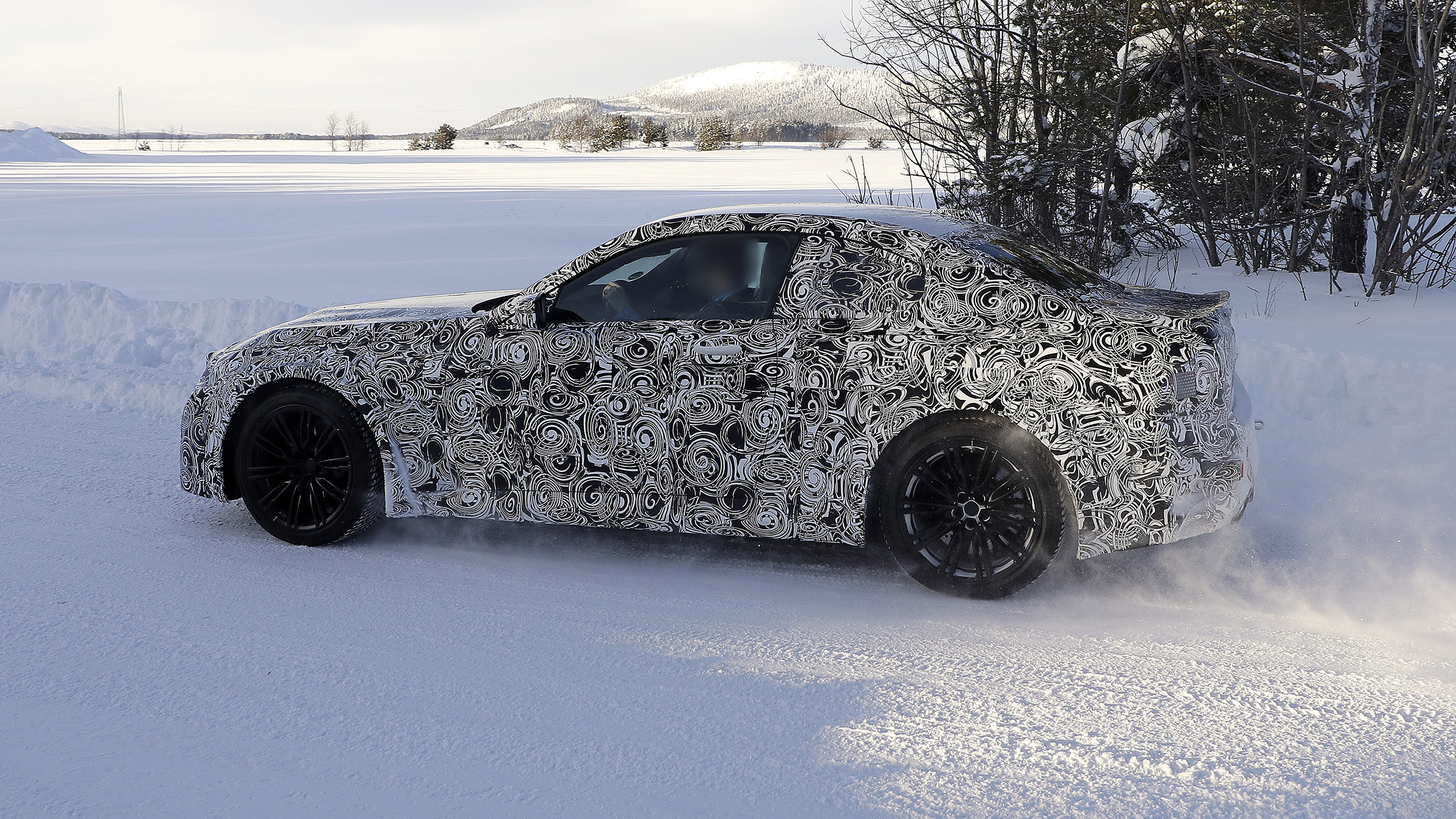 2022 BMW M2 spied side