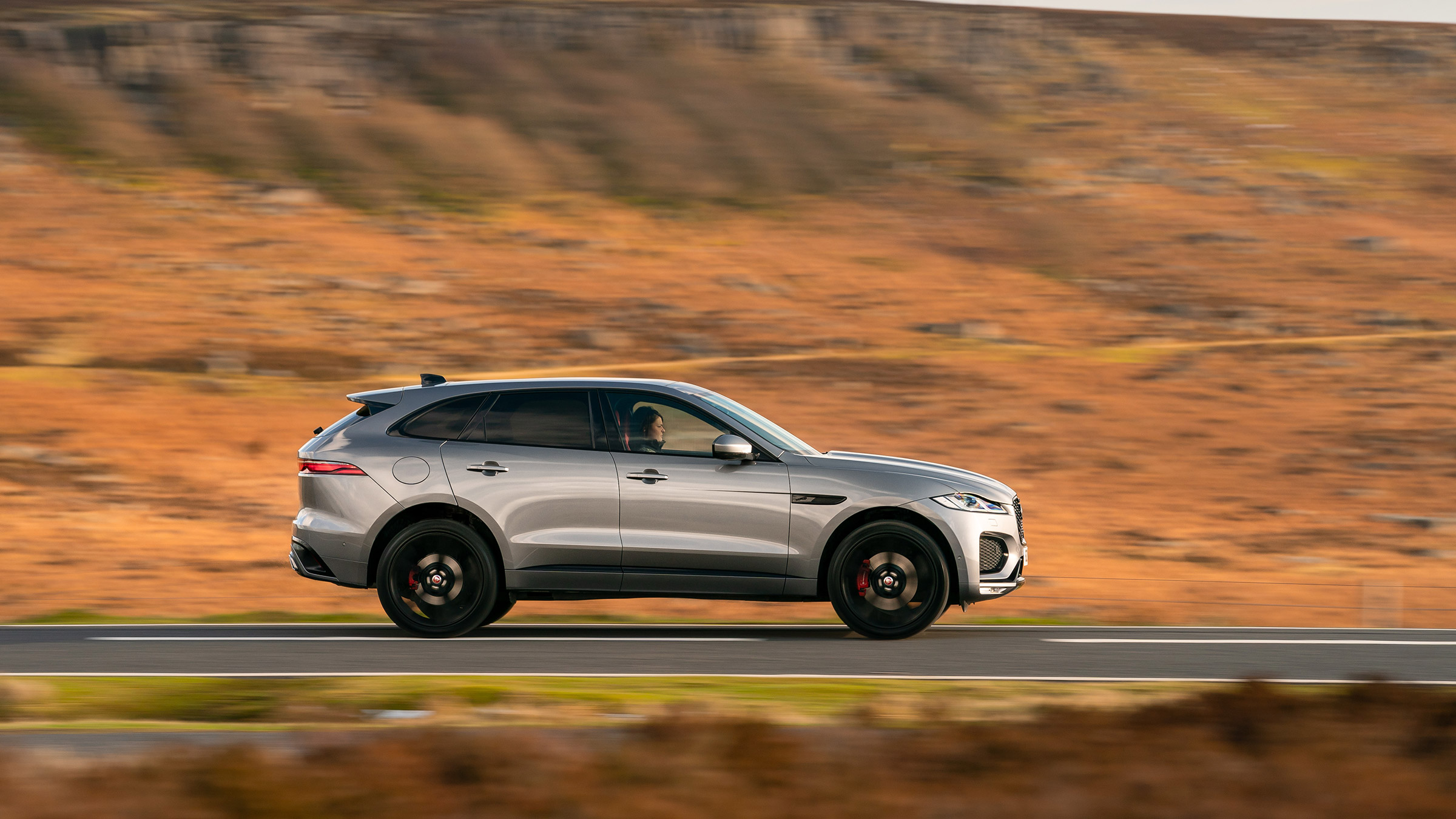 Jaguar F Pace 2021 review - P400 profile