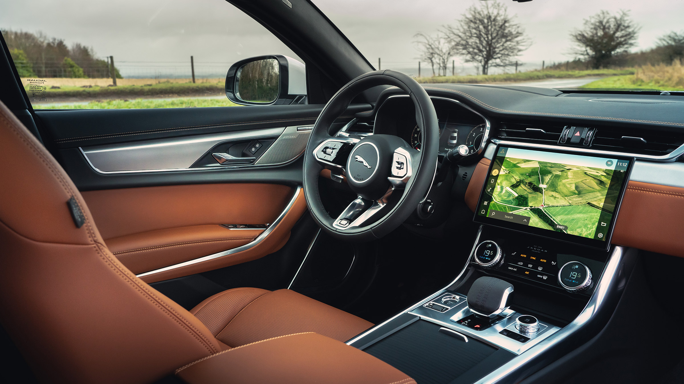 Jaguar XF my21 dash