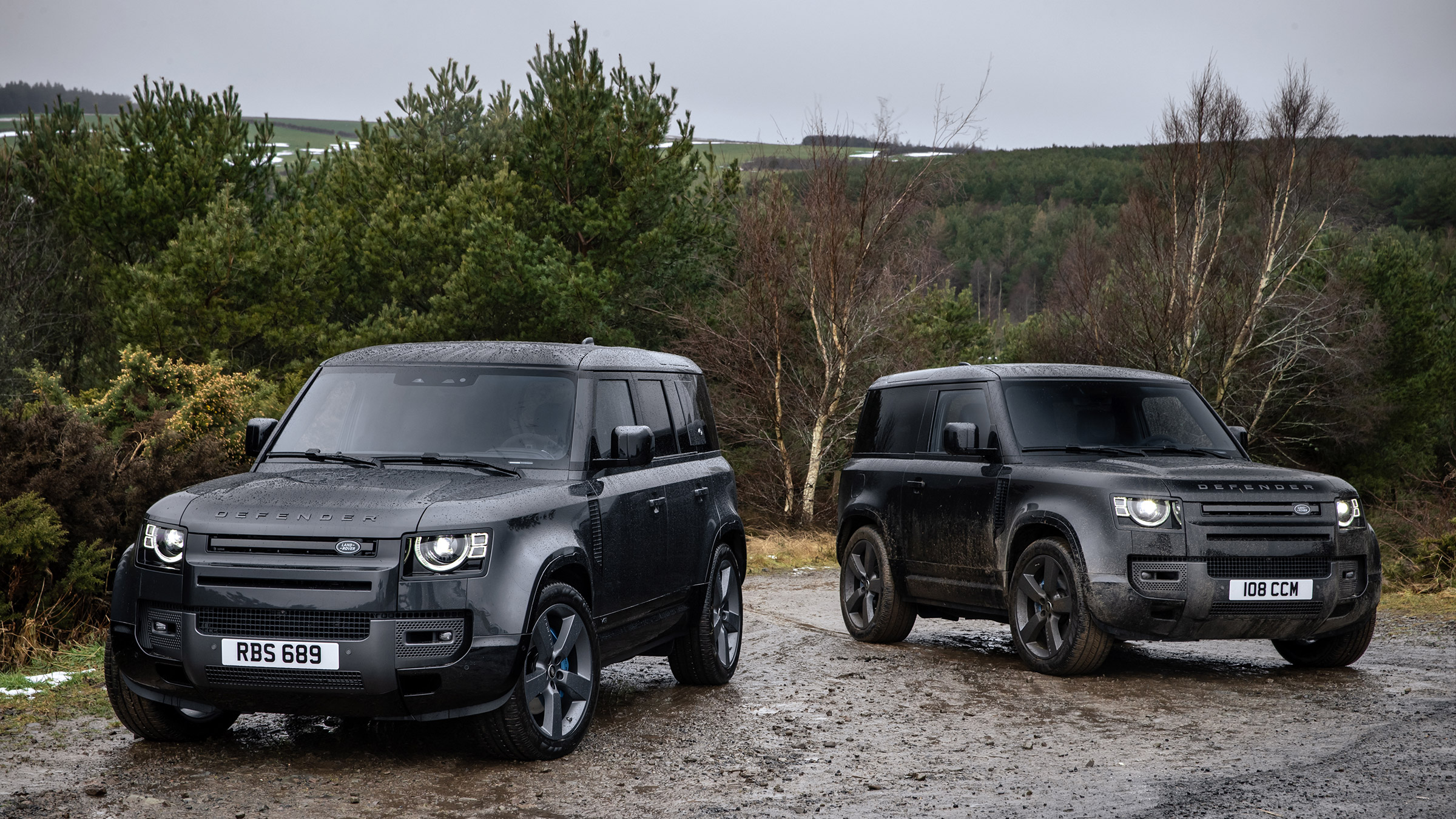 Land Rover Defender V8 MY22 - range 1