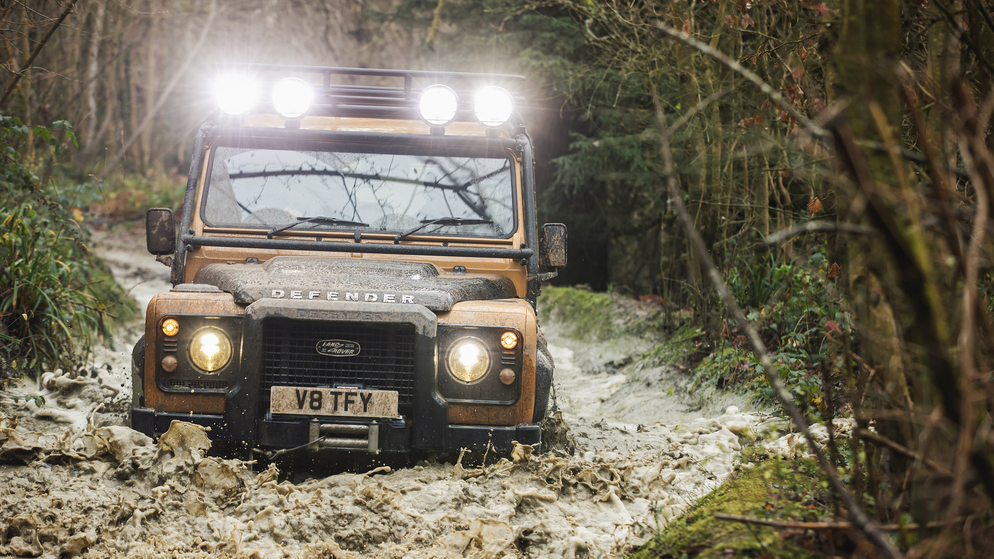 Land Rover Defender Works V8 Trophy