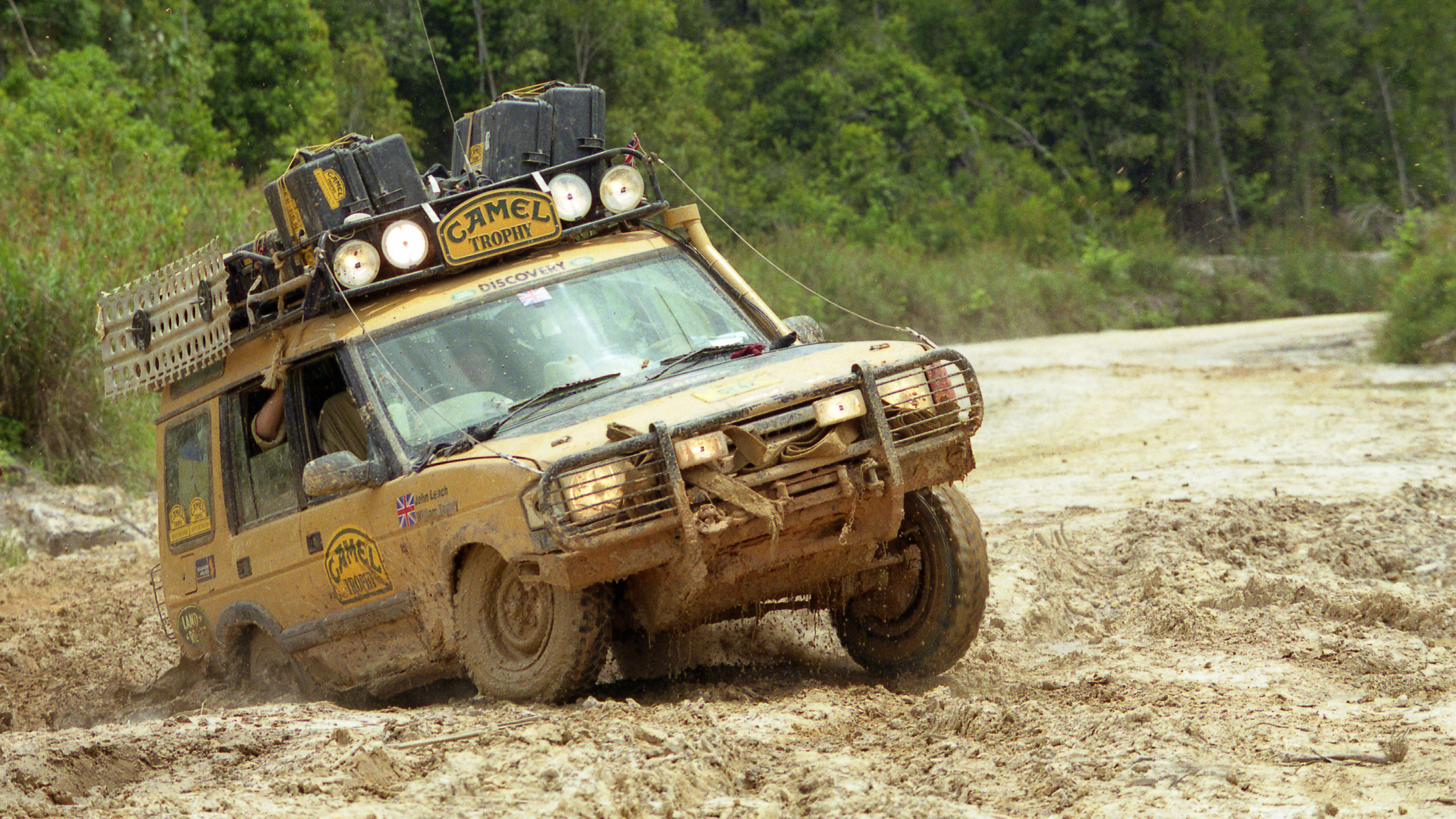 Land Rover Defender Works V8 Trophy