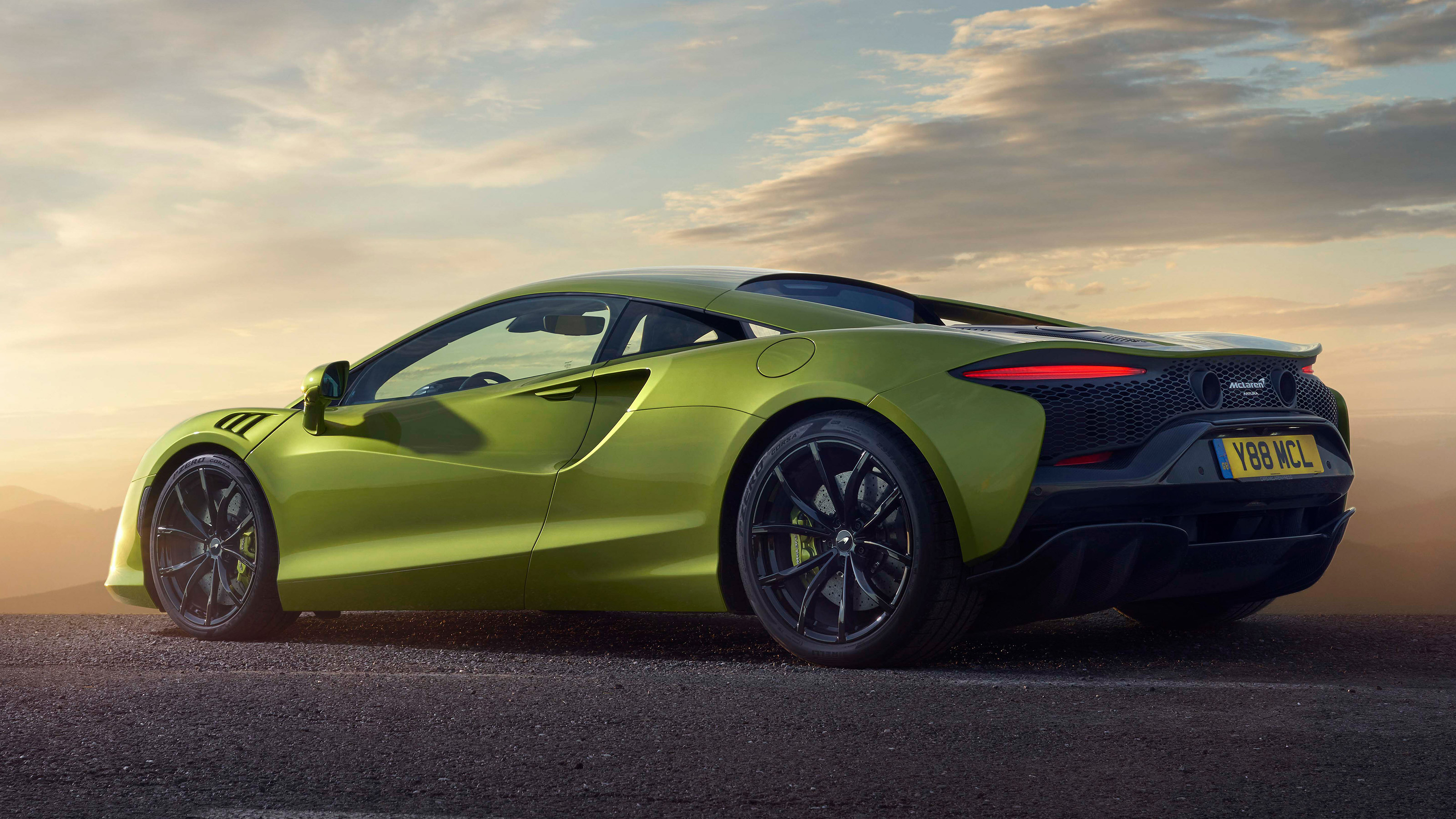 McLaren Artura rear