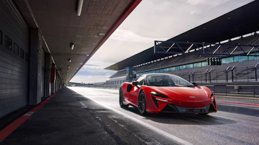 McLaren Artura revealed - orange front pit