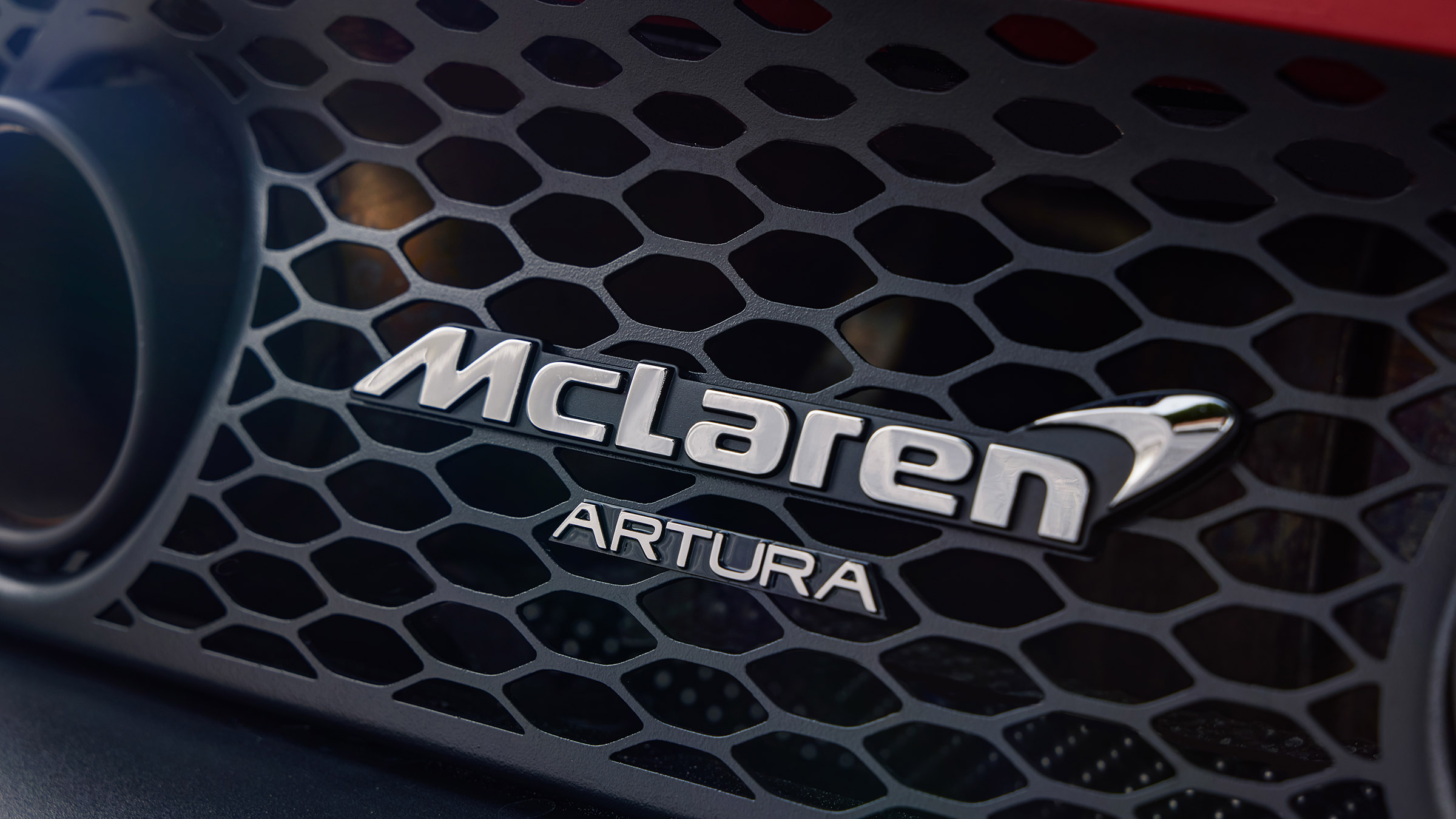 McLaren Artura revealed - orange badge