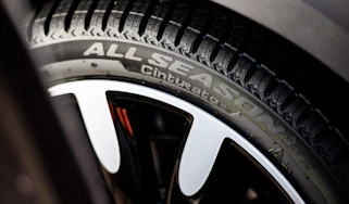 Pirelli Cinturato all-season SF2