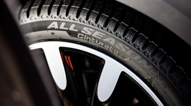 Pirelli Cinturato all-season SF2