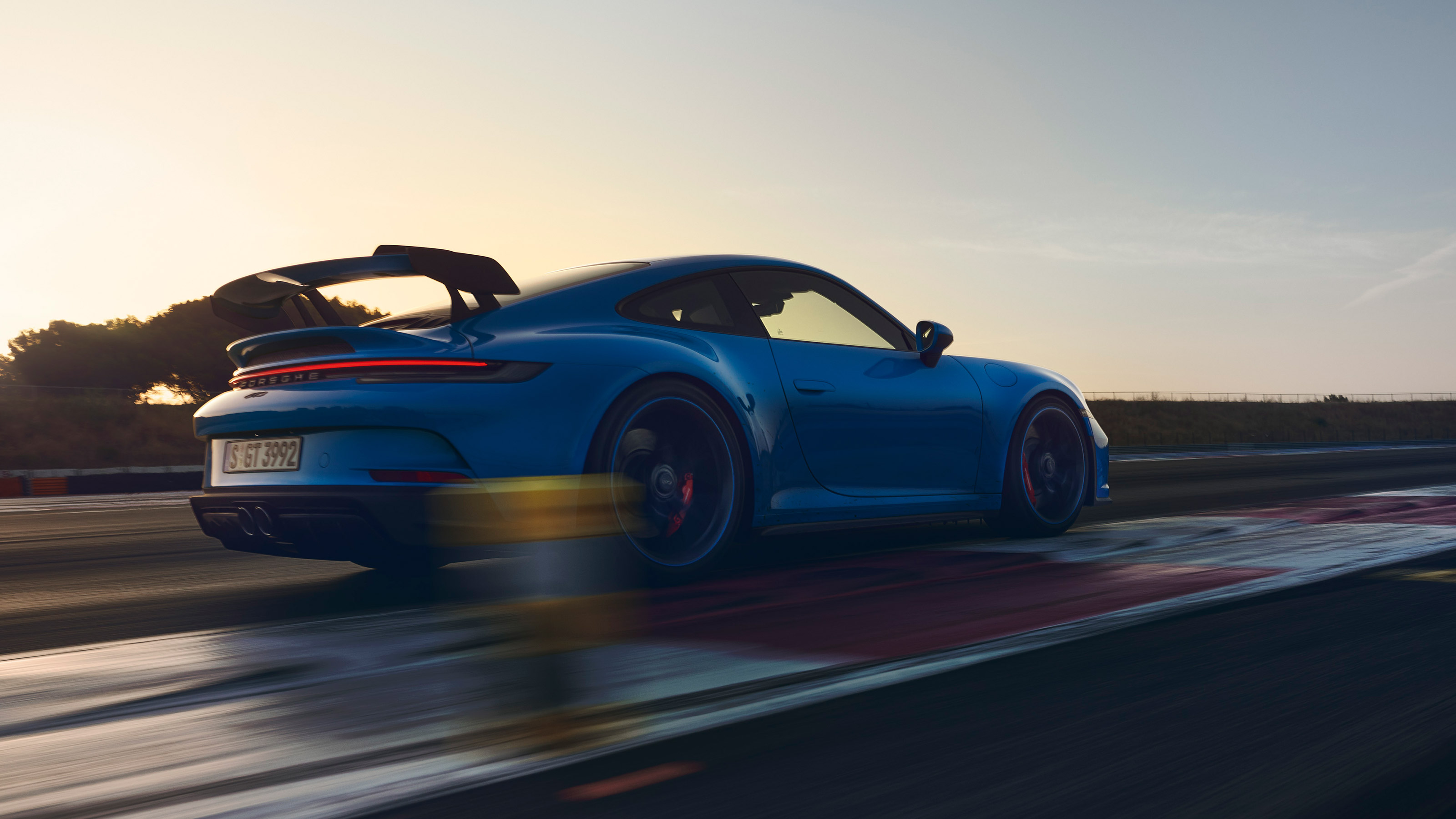 Porsche 911 GT3 992
