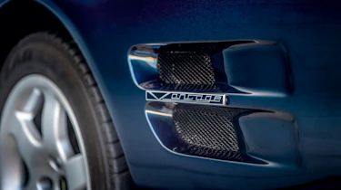 Aston Martin Vantage V550 - vent