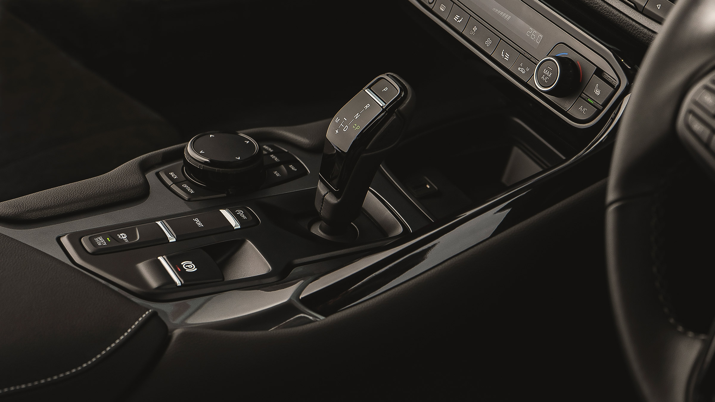 Toyota Supra 2.0 review - console