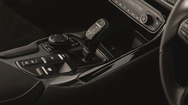 Toyota Supra 2.0 review - console