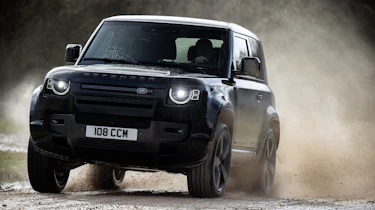 Land Rover Defender V8 MY22 - header