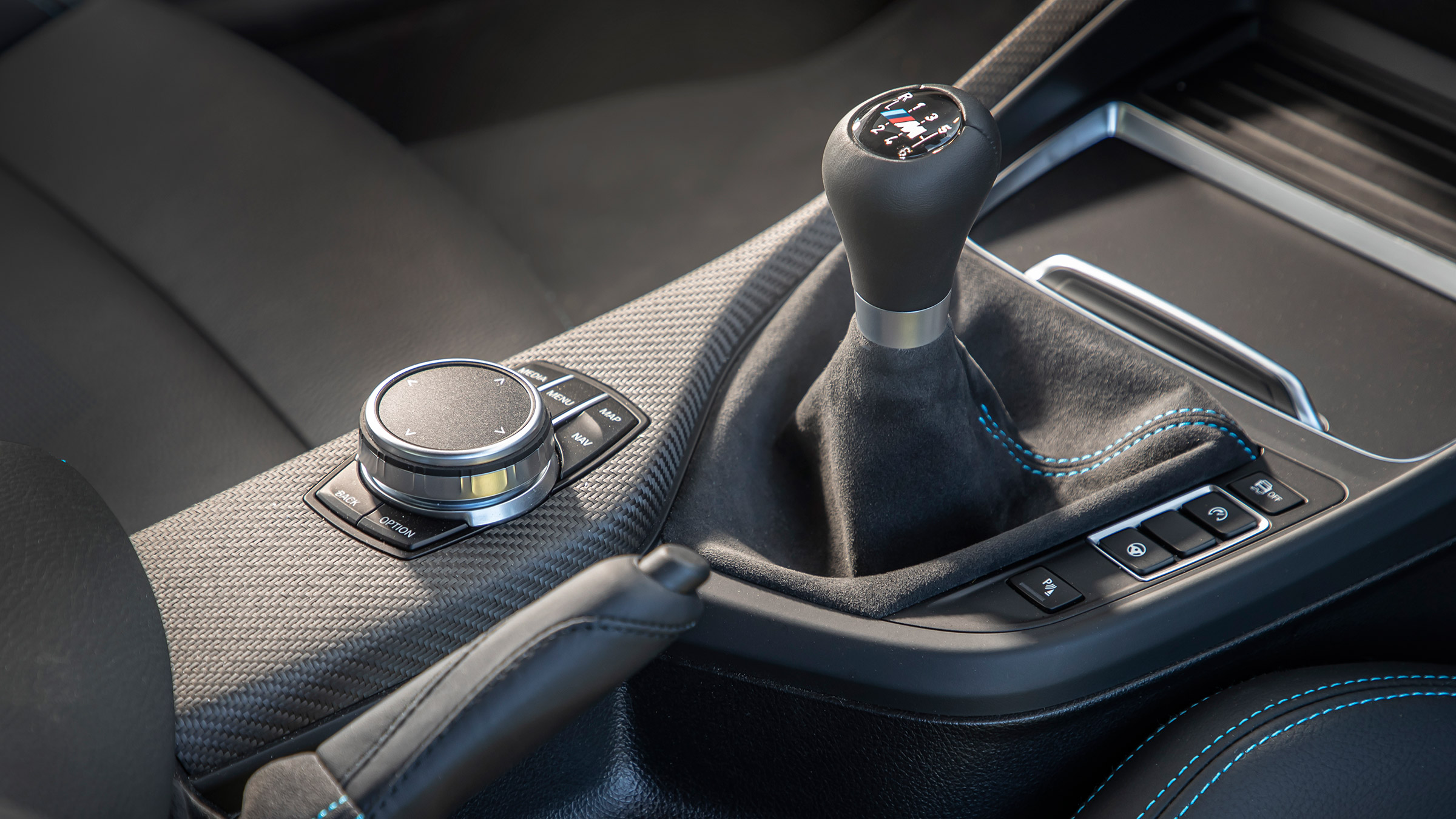 BMW M2 Competition vs Toyota GR Supra - shifter