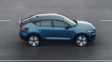 Volvo C40 Recharge roof