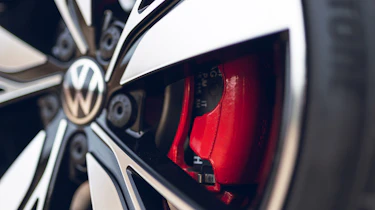 Volkswagen Golf GTD 2021 review - wheel