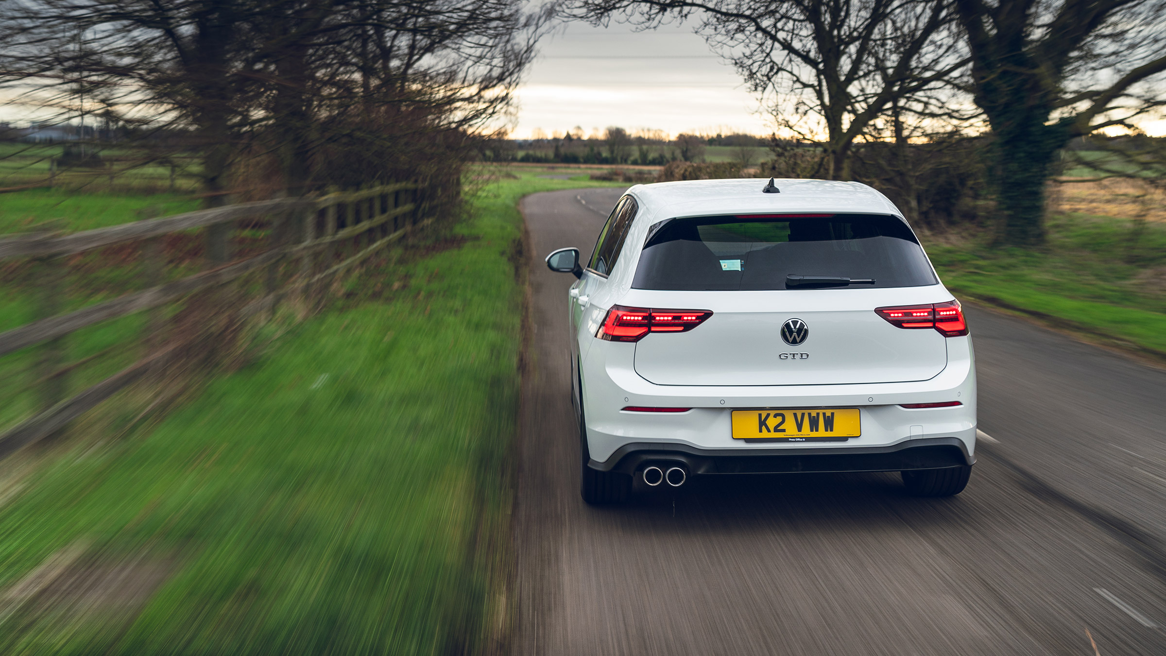 Volkswagen Golf GTD 2021 review - rear tracking