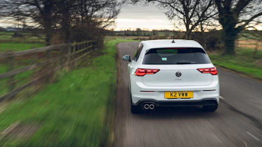 Volkswagen Golf GTD 2021 review - rear tracking