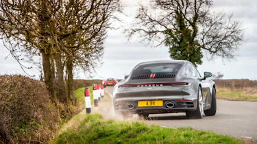 Porsche 911 Carrera vs Lotus Evora GT410 – slide again