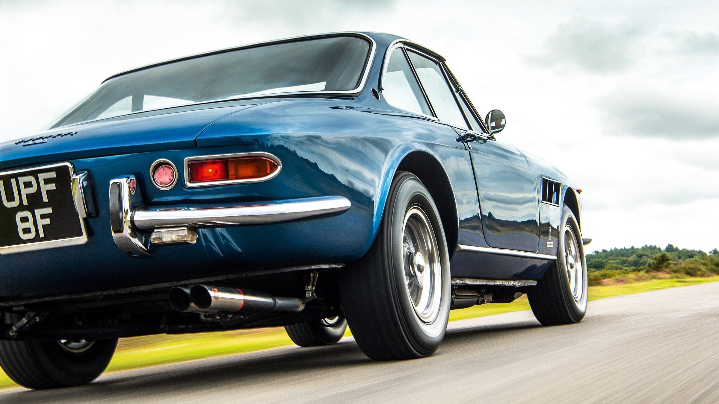1966 Ferrari 330 GTC - low tracking
