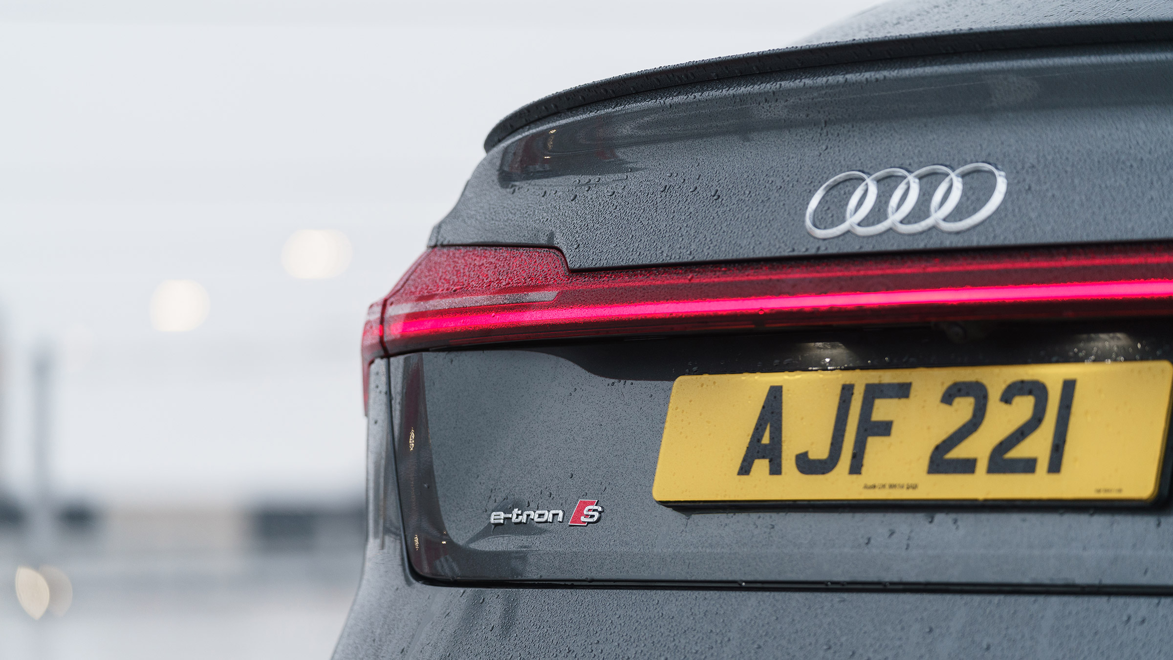 Audi e-tron S Sportback - badge