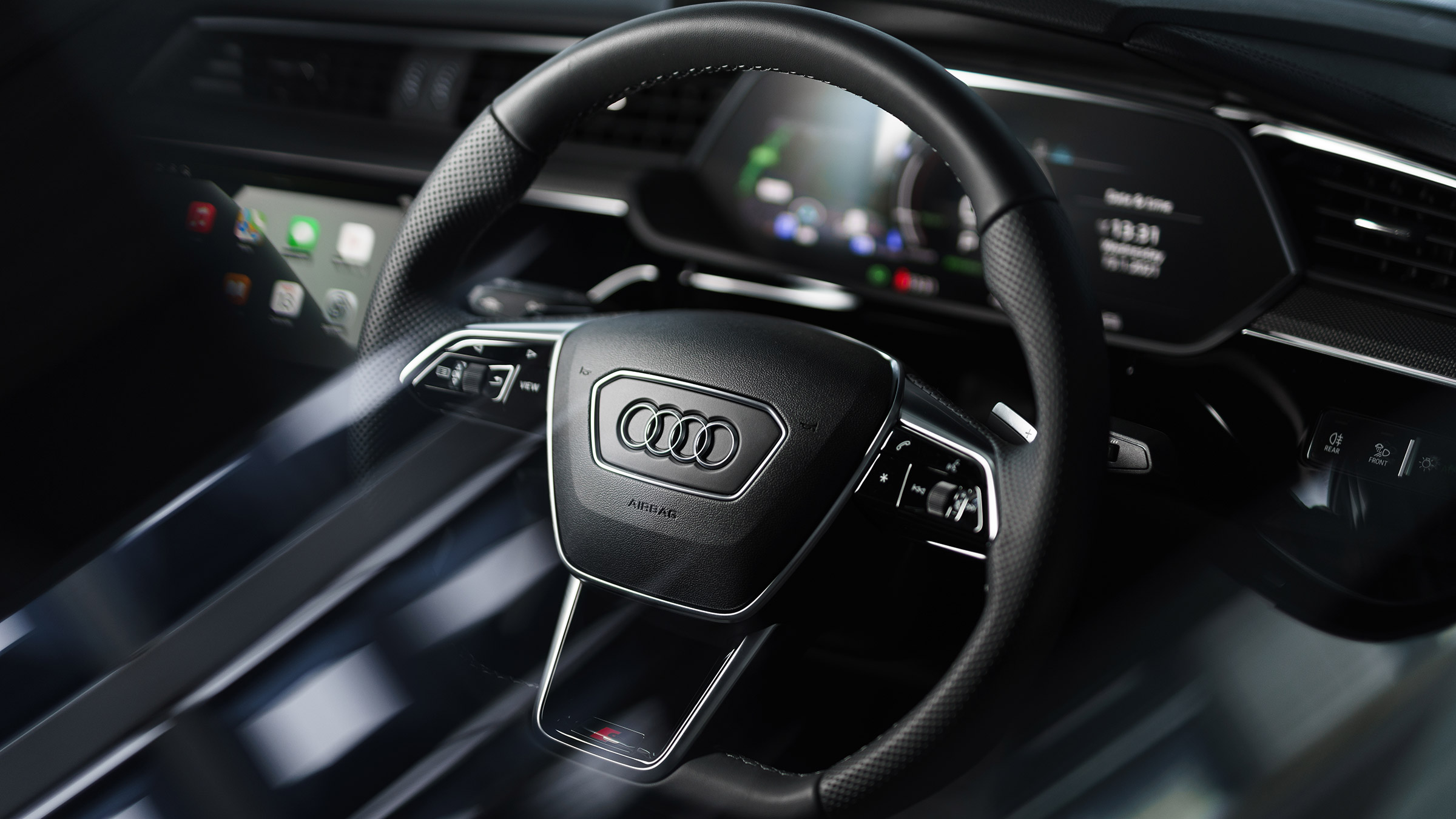 Audi e-tron S Sportback - interior