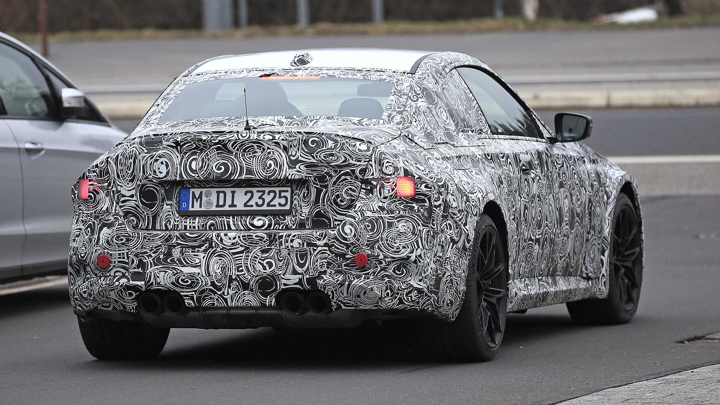 2022 BMW M2 spied road rear