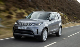 Land Rover Discovery 5 2021 - front tracking