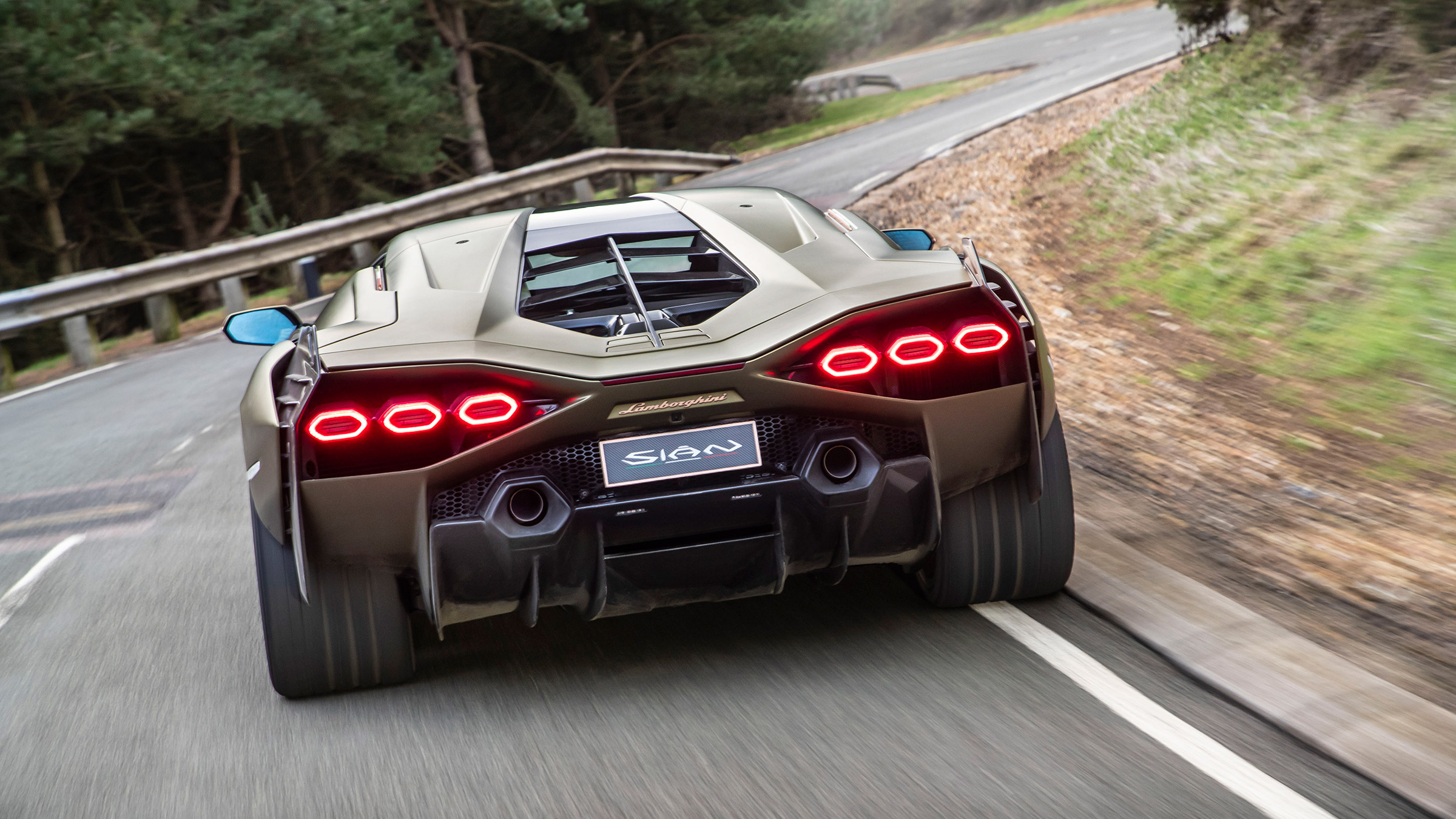 Lamborghini Sian - tracking rear