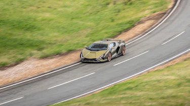 Lamborghini Sian - pan