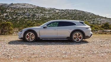 Porsche Taycan Cross Turismo - 4S side static