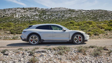 Porsche Taycan Cross Turismo - 4S side