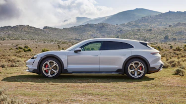 Porsche Taycan Cross Turismo - 4S side