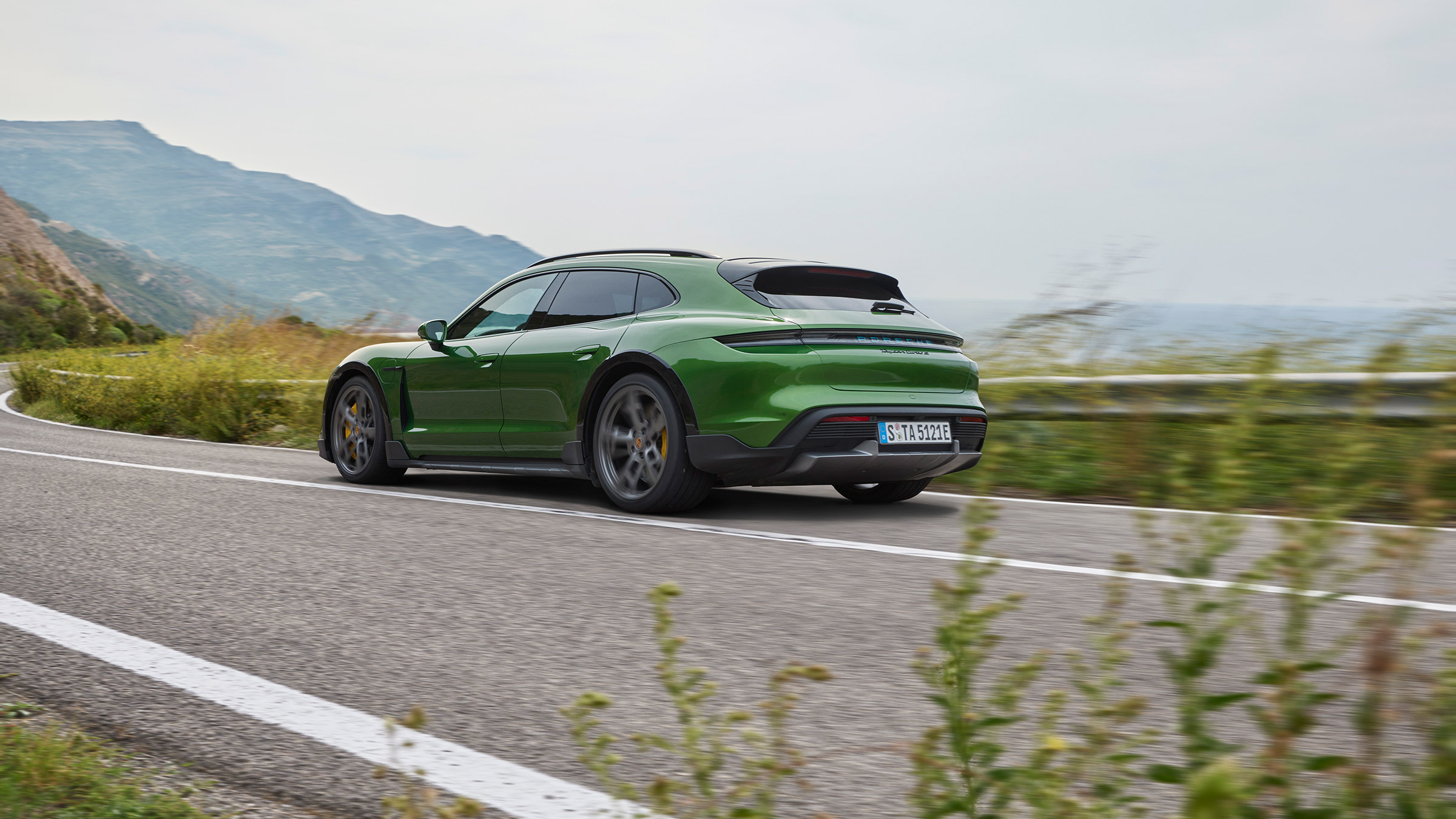Porsche Taycan Cross Turismo - Turbo S pan