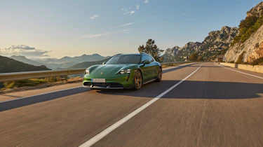Porsche Taycan Cross Turismo - Turbo S tracking