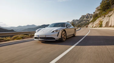 Porsche Taycan Cross Turismo - 4S tracking