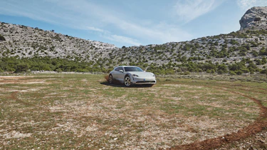 Porsche Taycan Cross Turismo - quarter