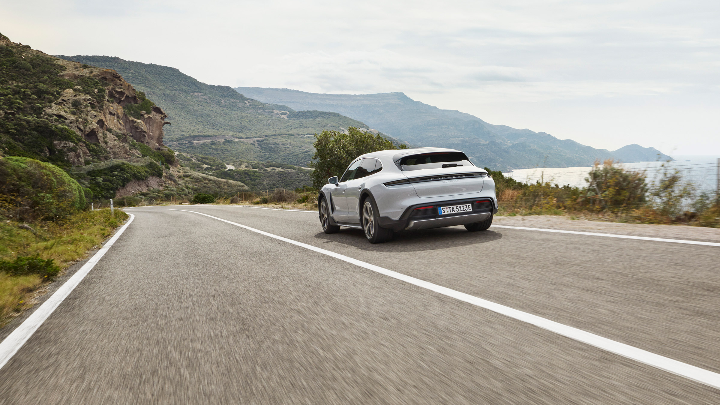 Porsche Taycan Cross Turismo - 4S rear
