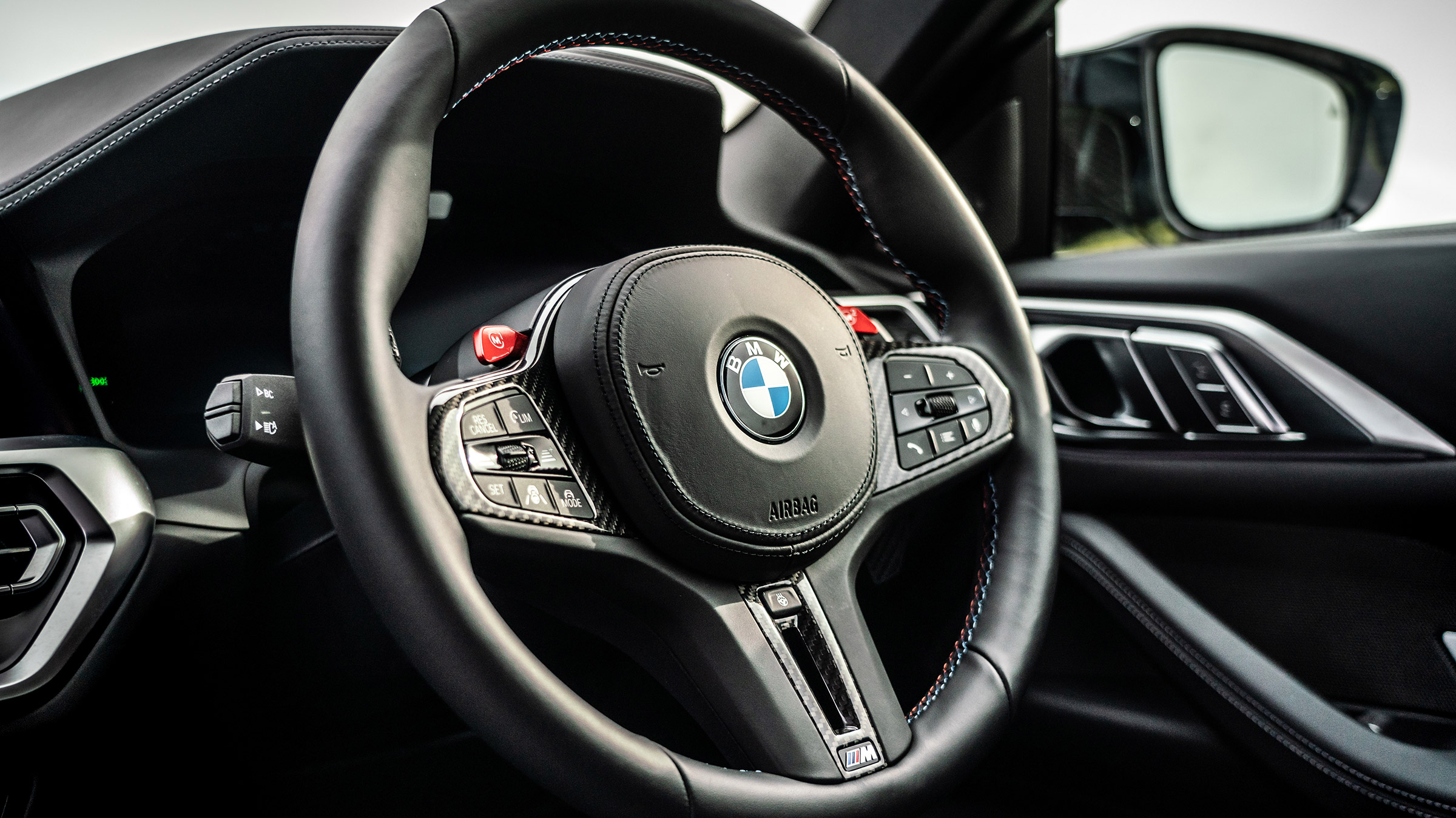 BMW M4 Competition 2021 review – steering wheel