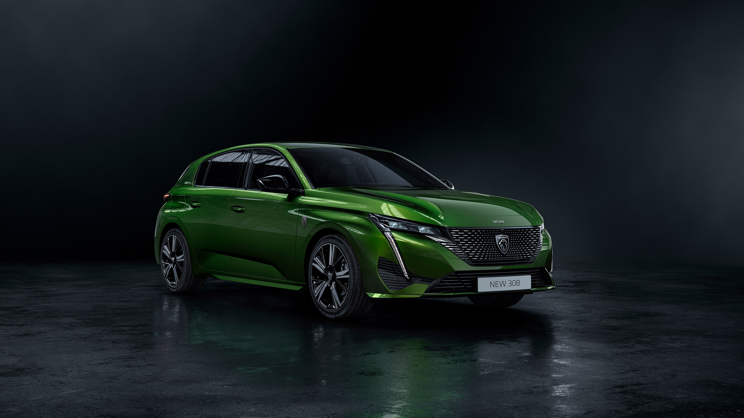 2021 Peugeot 308 - front quarter 2