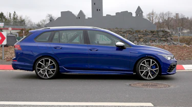 Golf R Estate 2021 spied - profile