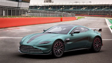 Aston Martin Vantage F1 Edition front quarter