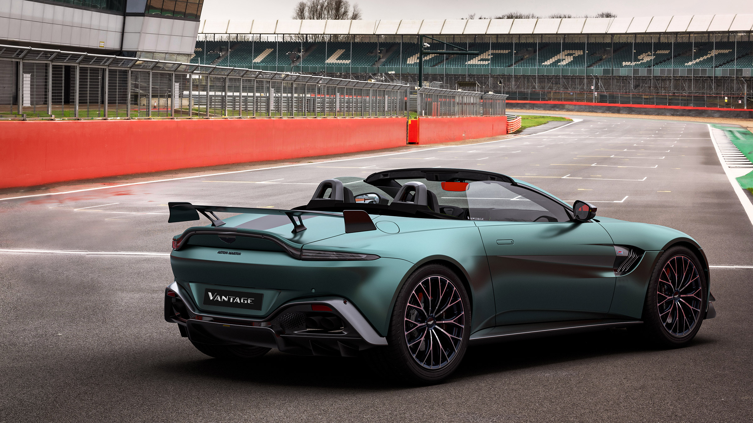 Aston Martin Vantage F1 Edition roadster
