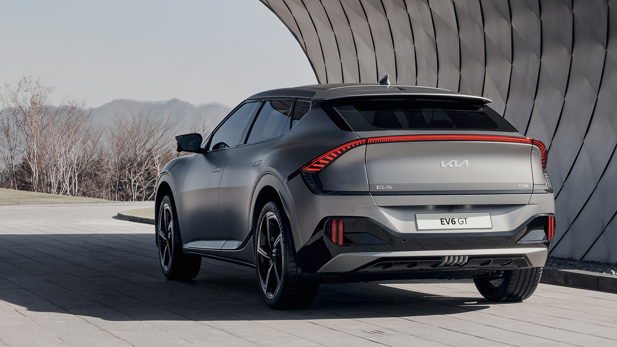 576bhp Kia EV6 GT revealed – rear quarter