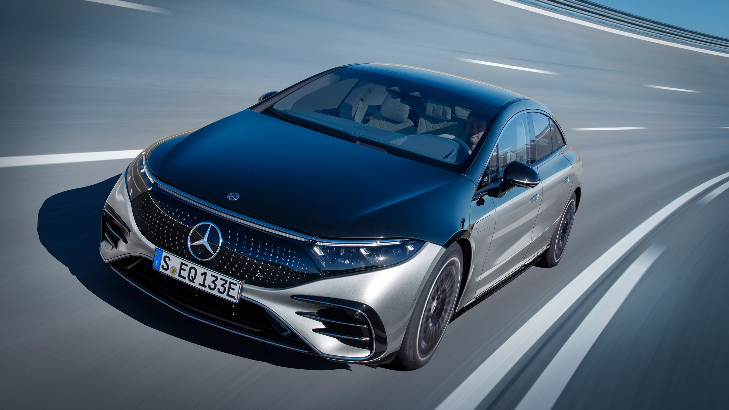 Mercedes-Benz EQS – tracking