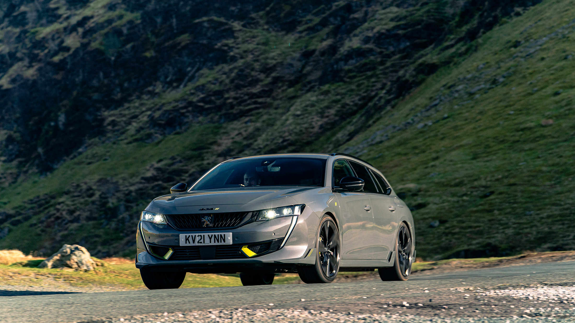 Peugeot 508 PSE – front cornering