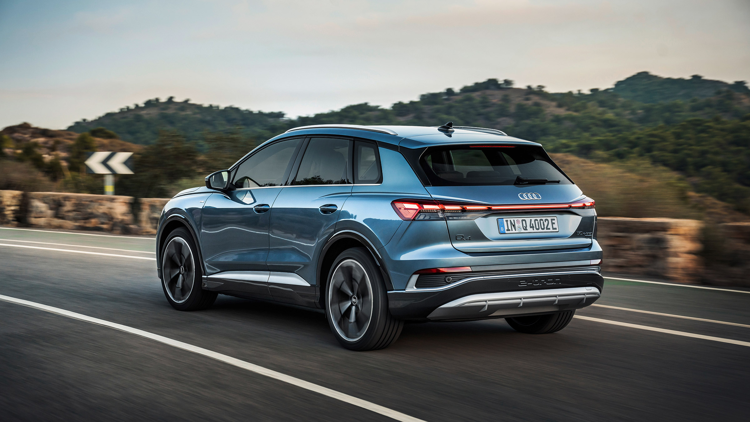 Audi Q4 e-tron – rear tracking