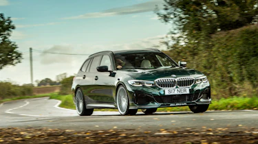Alpina B3 Touring – front cornering