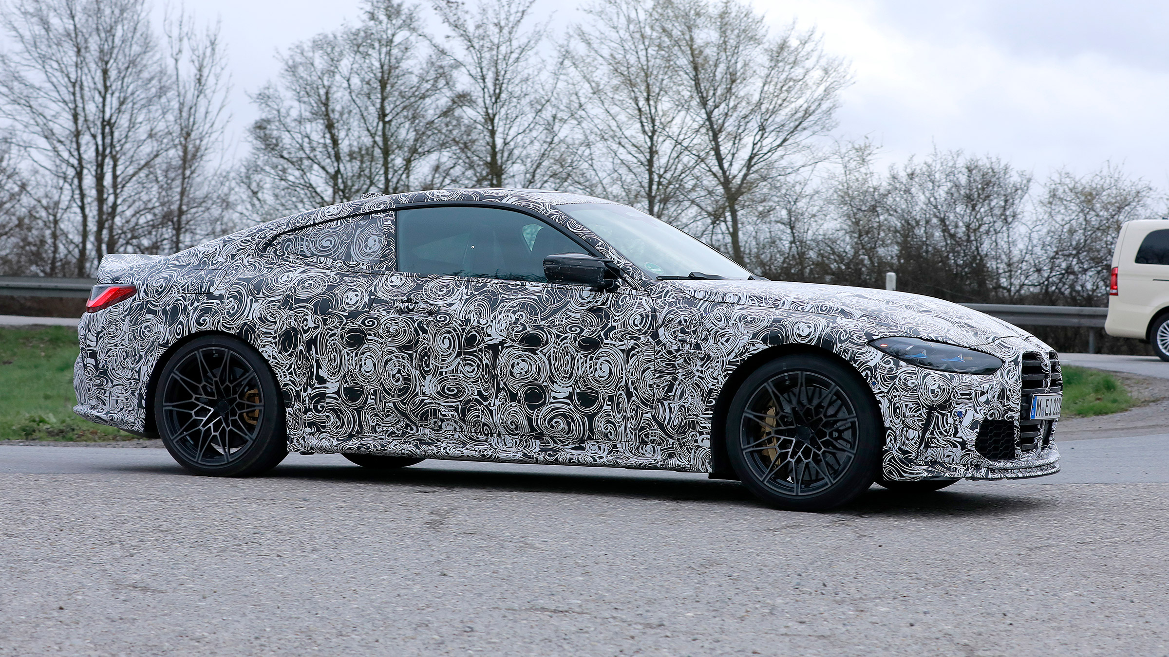 BMW M4 CS prototype 2021 - front