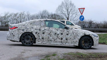 BMW M4 CS prototype 2021 - profile