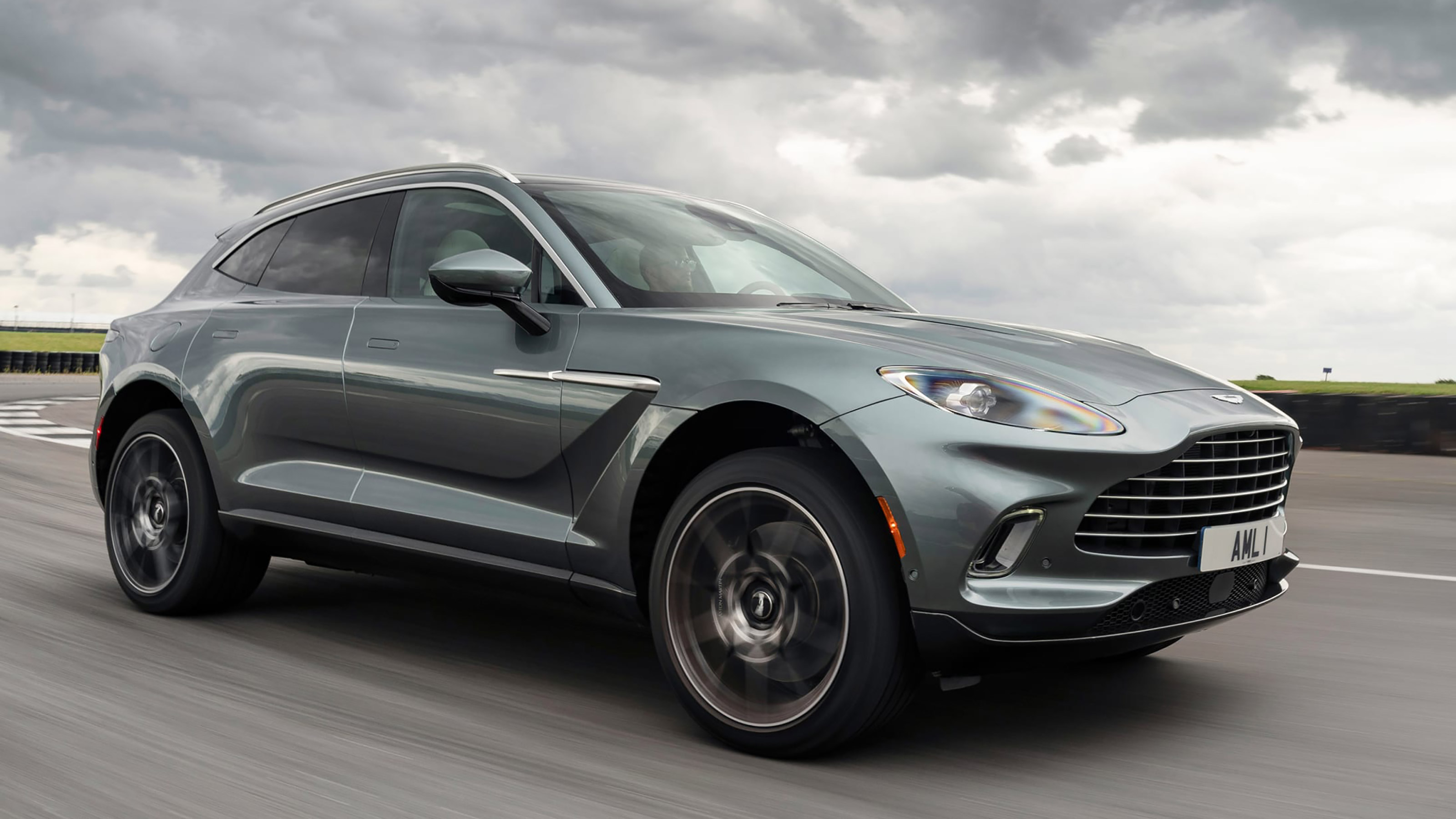 Aston Martin DBX